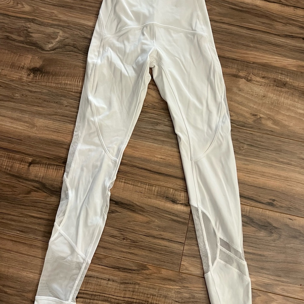 lululemon athletica White Leggings with High Waist and Stretchy Fabric